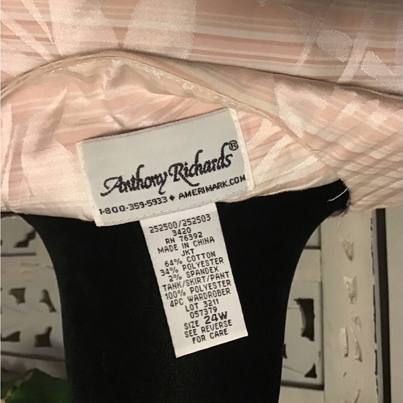 ANTHONY RICHARDS DARLING SHINY PINK & WHITE FLORAL PATTERN LONG SLEEVE JACKET - Picture 7 of 7